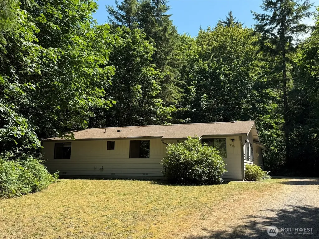 13921 217th Avenue SE Issaquah WA 98027