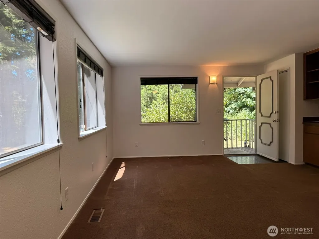 13921 217th Avenue SE Issaquah WA 98027