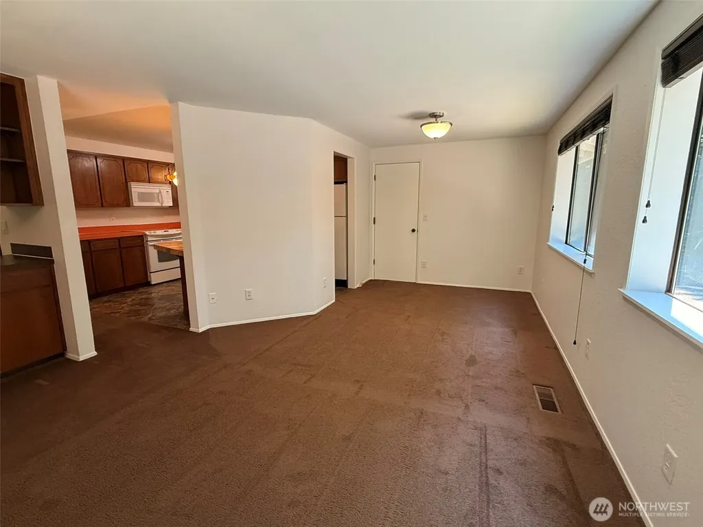 13921 217th Avenue SE Issaquah WA 98027
