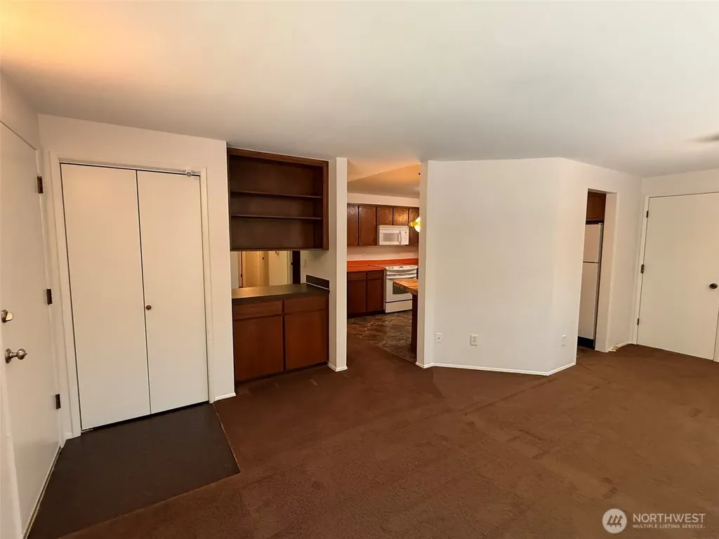 13921 217th Avenue SE Issaquah WA 98027