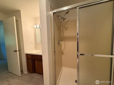 13921 217th Avenue SE Issaquah WA 98027