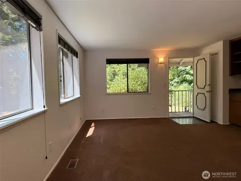 13921 217th Avenue SE Issaquah WA 98027