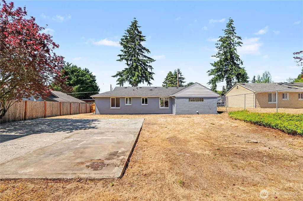 24305 58th Place W Mountlake Terrace WA 98043