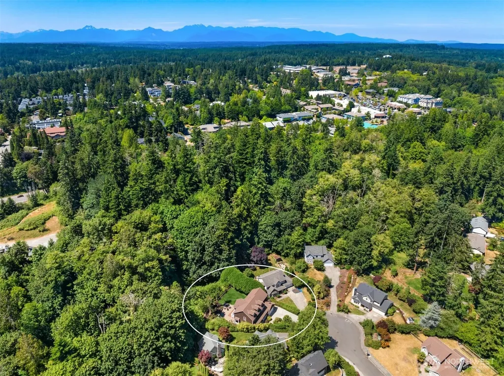 633 Klickitat Place NE Bainbridge Island WA 98110