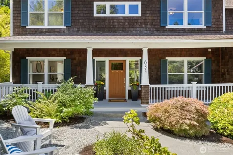 633 Klickitat Place NE Bainbridge Island WA 98110