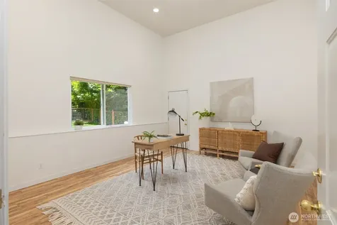 633 Klickitat Place NE Bainbridge Island WA 98110