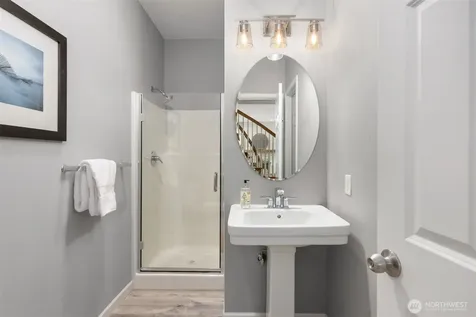 633 Klickitat Place NE Bainbridge Island WA 98110