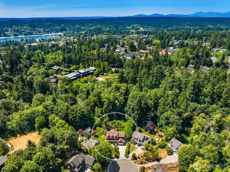 633 Klickitat Place NE Bainbridge Island WA 98110