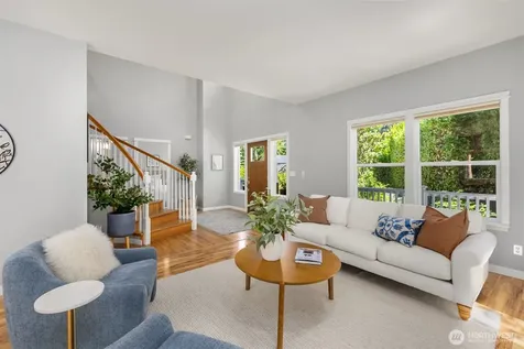 633 Klickitat Place NE Bainbridge Island WA 98110