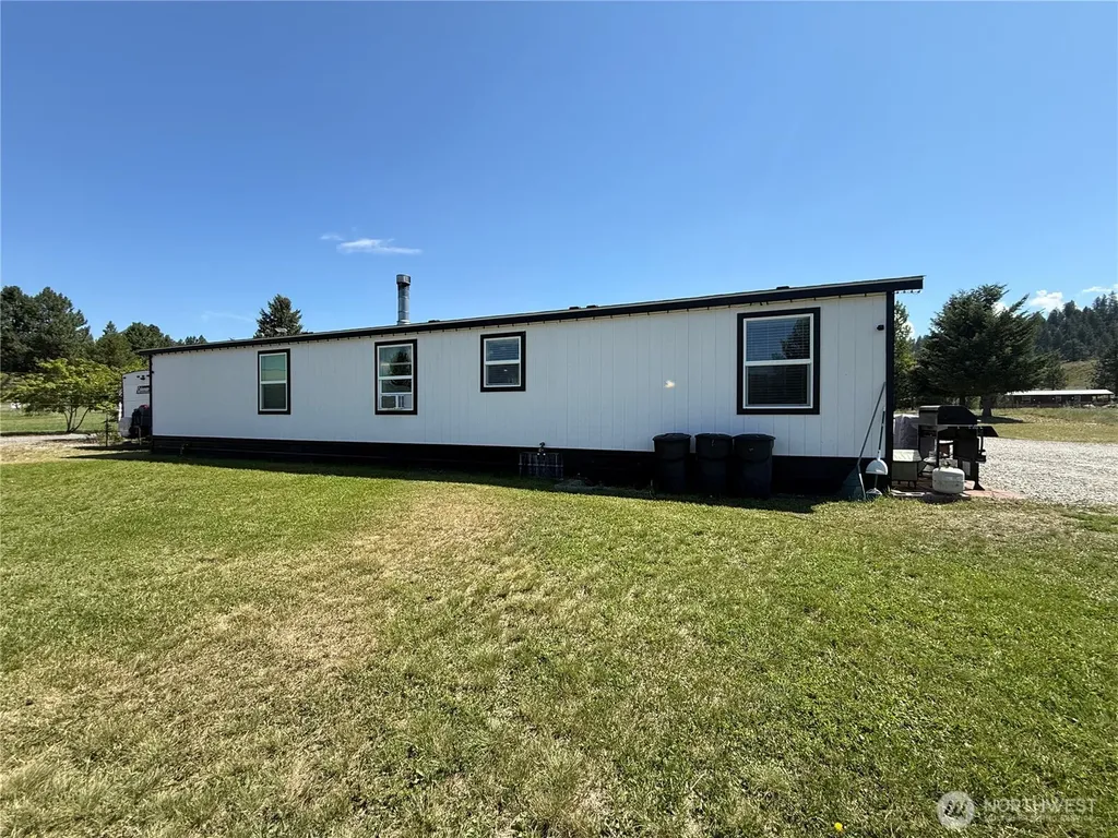 27 Heron Loop Republic WA 99166