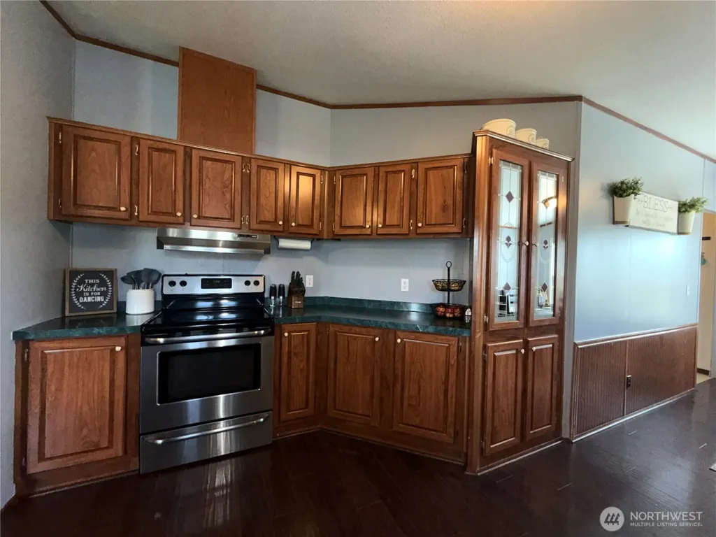 27 Heron Loop Republic WA 99166