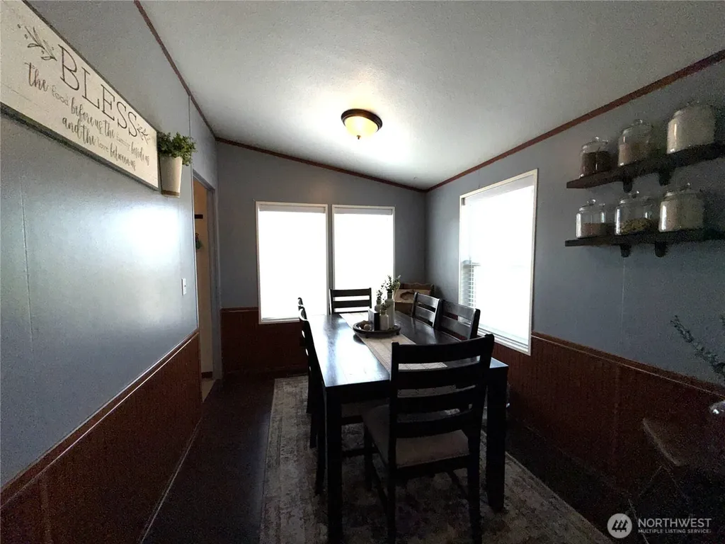 27 Heron Loop Republic WA 99166