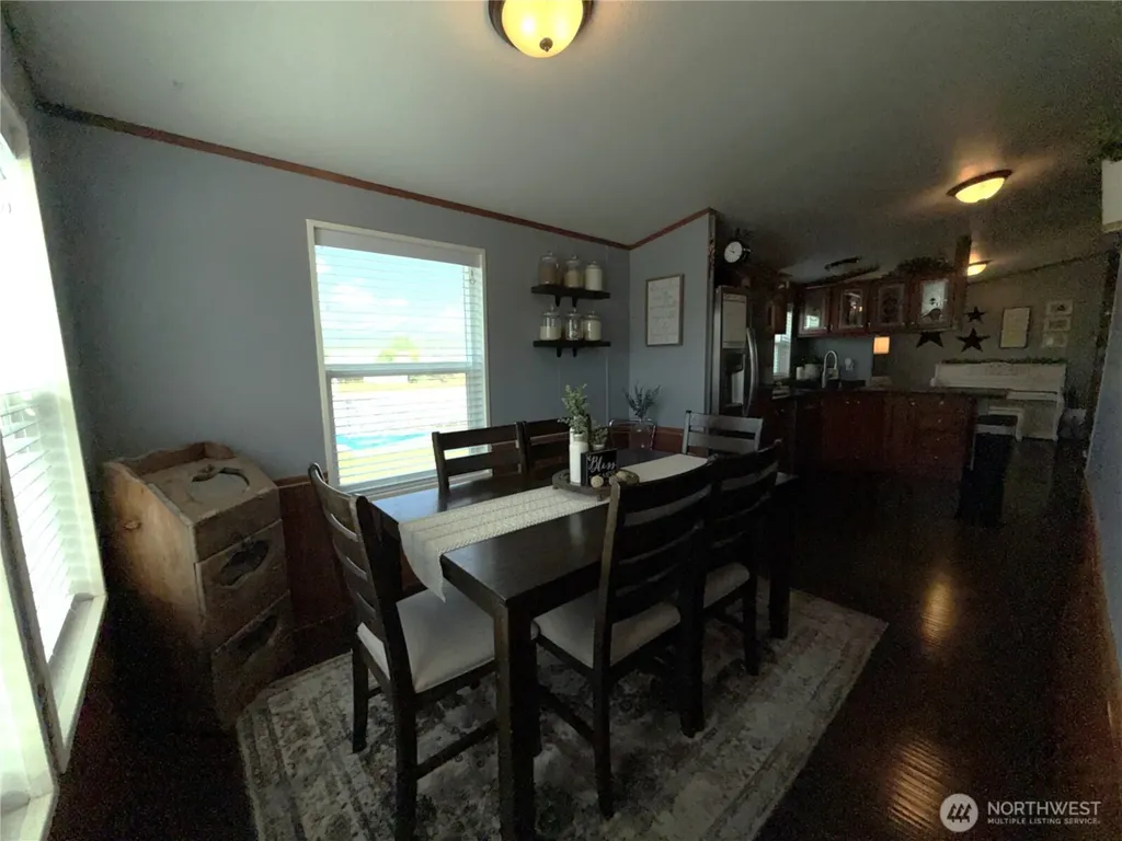 27 Heron Loop Republic WA 99166