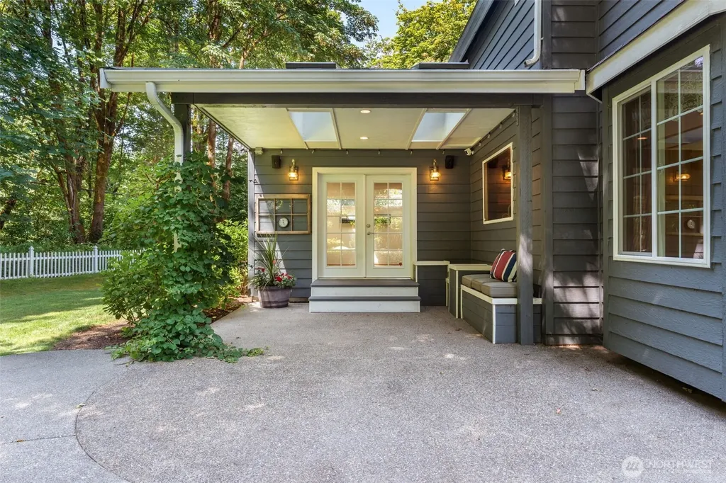 6808 Old Forest Lane SE Tumwater WA 98501