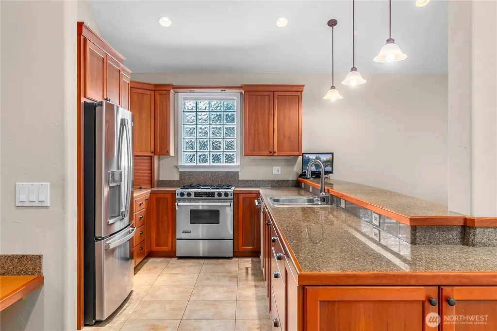 6833 Fairway Lane SE Olympia WA 98501