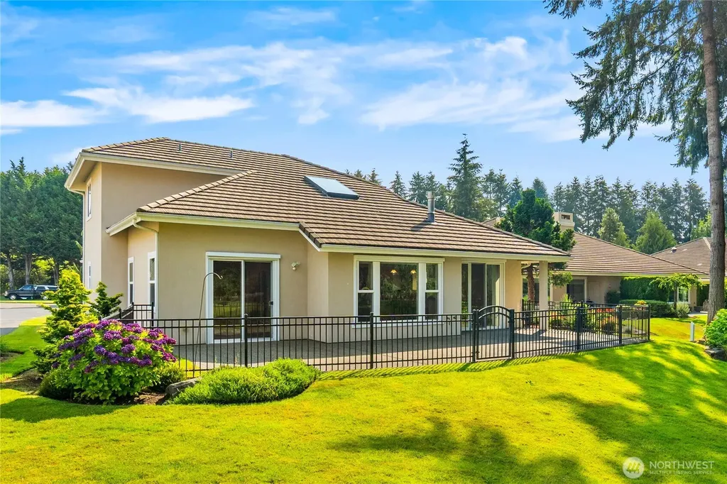 6833 Fairway Lane SE Olympia WA 98501