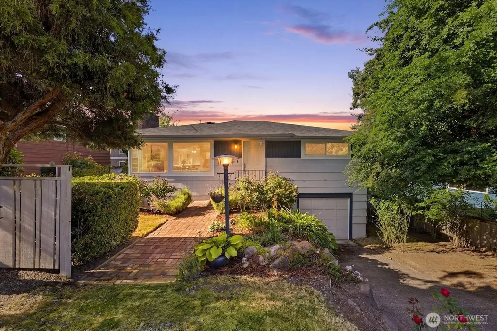 8432 S 121st Street Seattle WA 98178