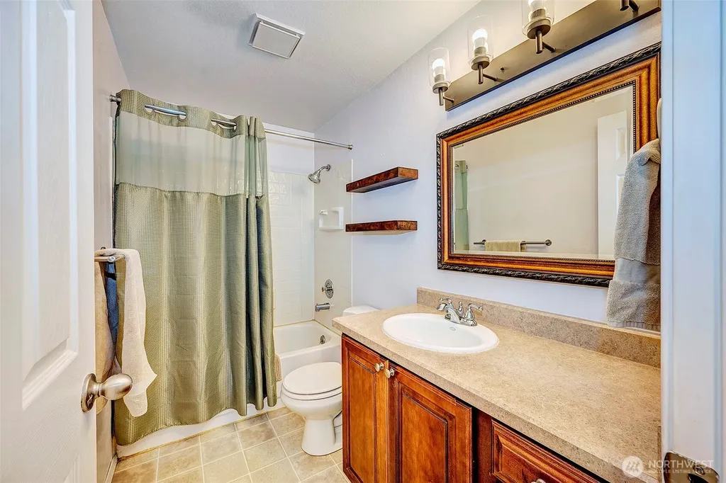 29707 32nd Place S Auburn WA 98001