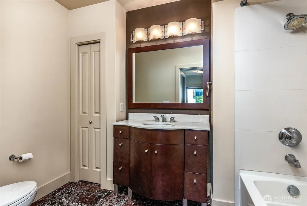 159 Denny Way Seattle WA 98109