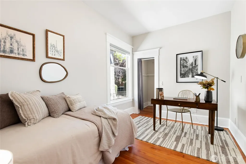 807 27th Avenue Seattle WA 98122