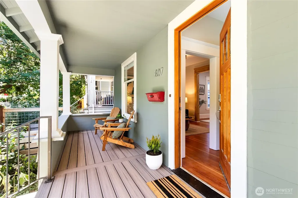 807 27th Avenue Seattle WA 98122