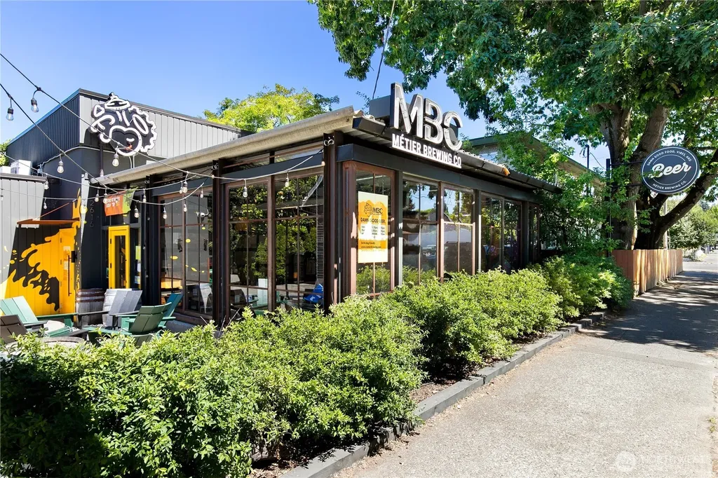 807 27th Avenue Seattle WA 98122