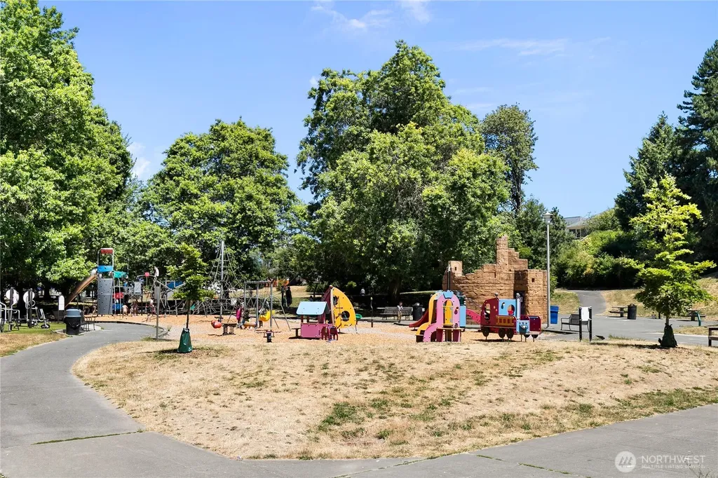 807 27th Avenue Seattle WA 98122