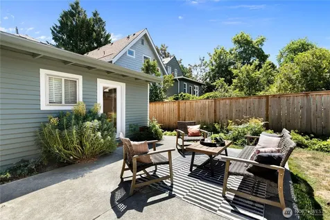807 27th Avenue Seattle WA 98122