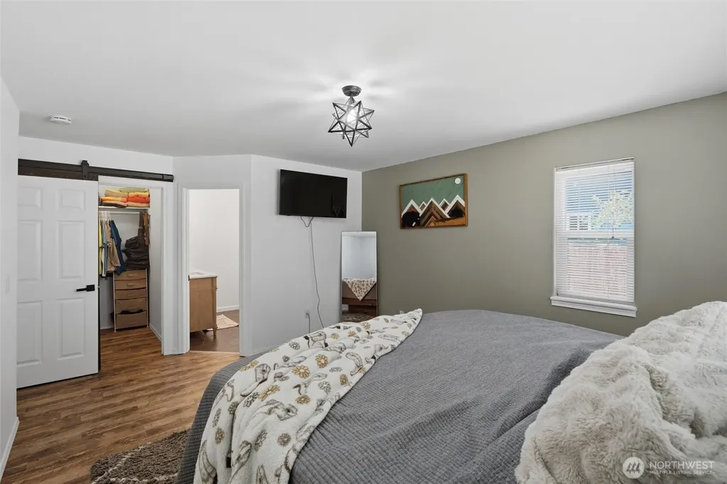 12847 Bear Lake Drive SW Port Orchard WA 98367