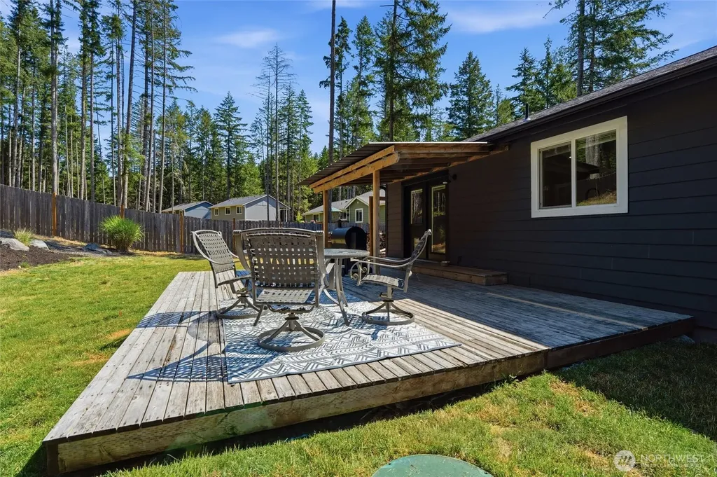 12847 Bear Lake Drive SW Port Orchard WA 98367