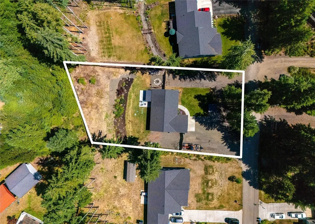12847 Bear Lake Drive SW Port Orchard WA 98367