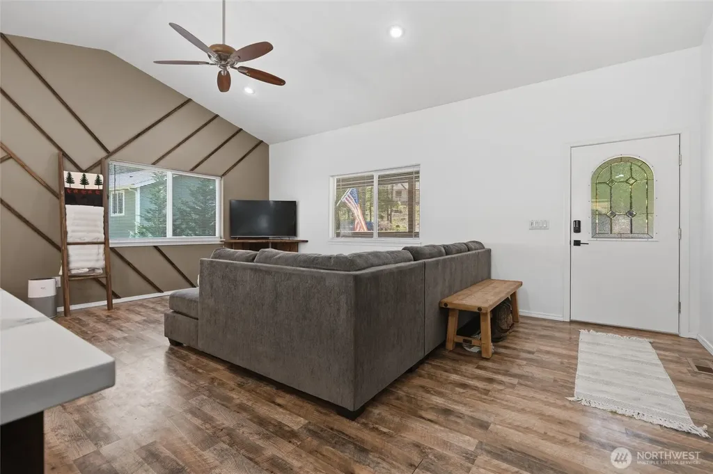 12847 Bear Lake Drive SW Port Orchard WA 98367
