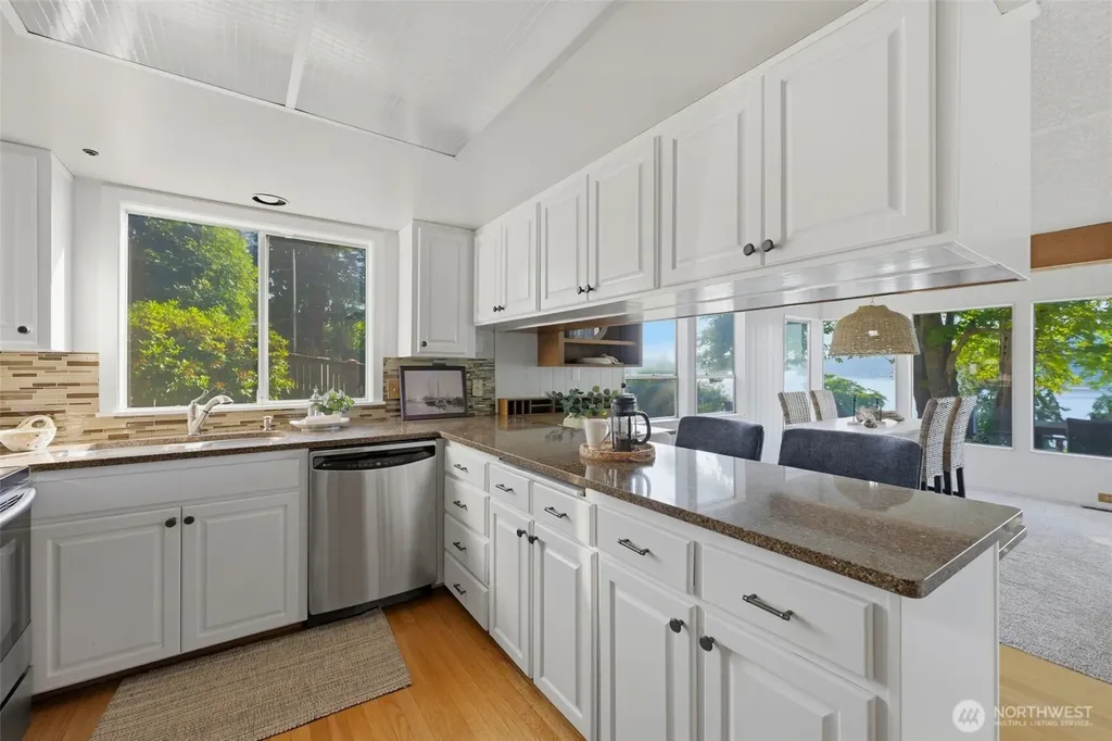 1204 38th Avenue Court Gig Harbor WA 98335