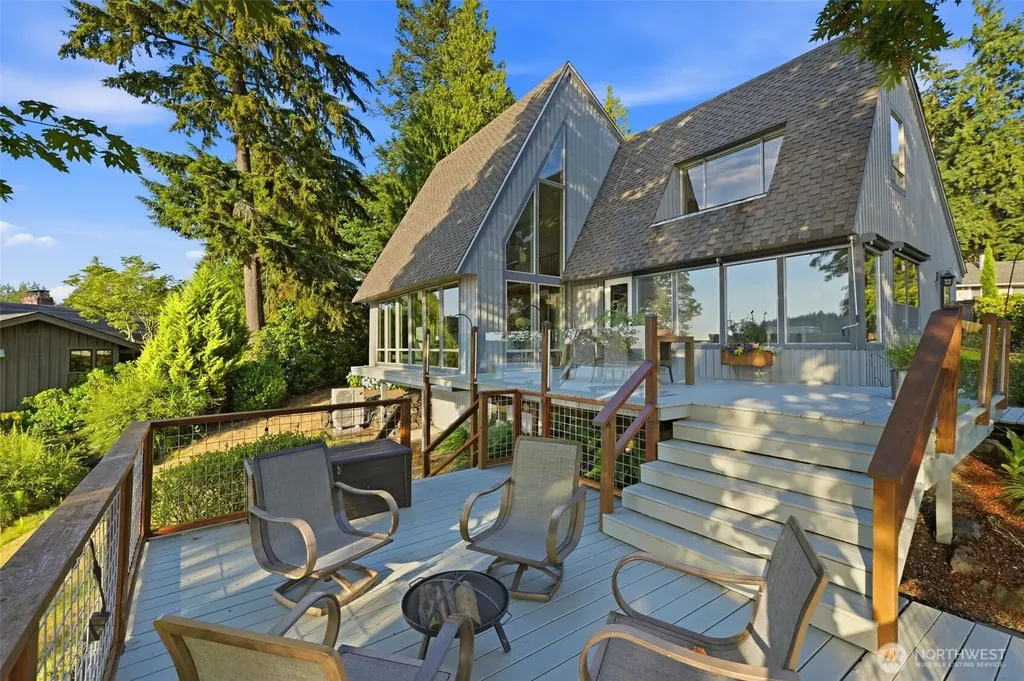 1204 38th Avenue Court Gig Harbor WA 98335