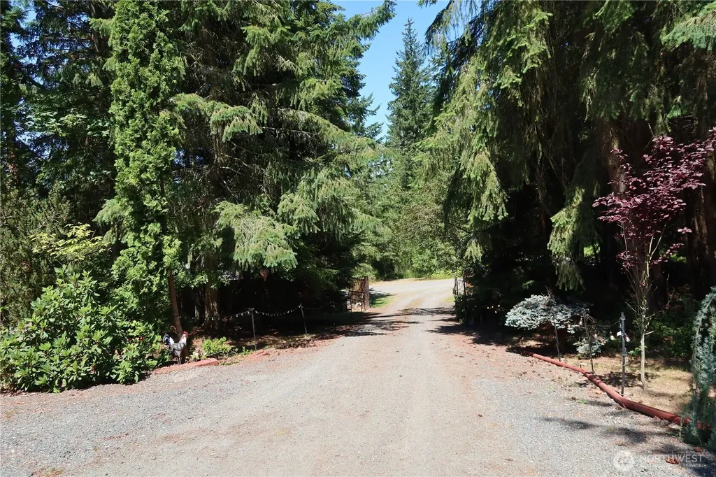 11 Landgrove Lane Sequim WA 98382