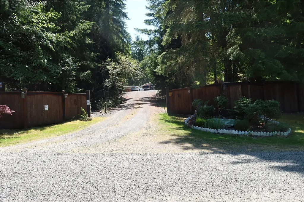 11 Landgrove Lane Sequim WA 98382