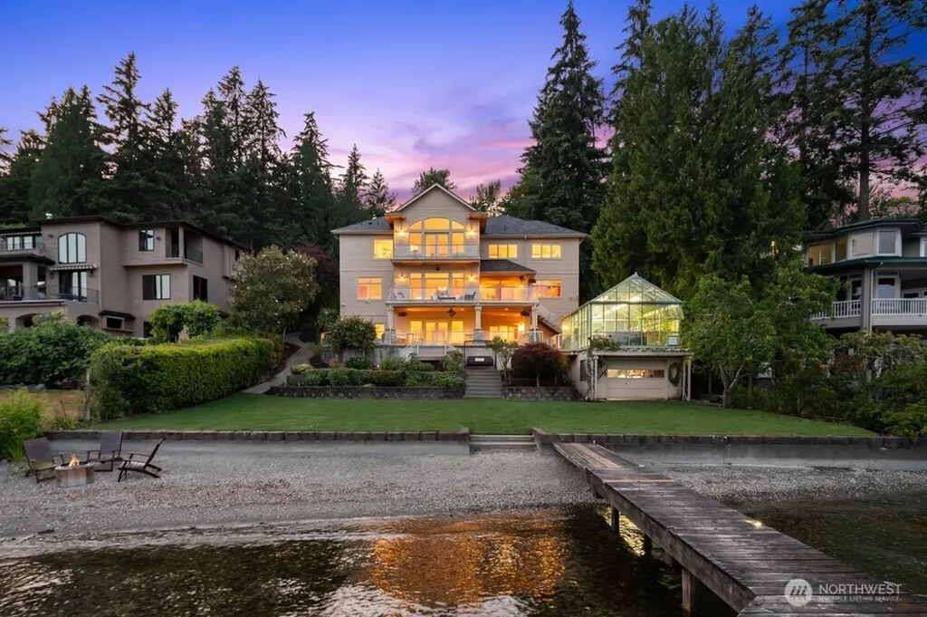 454 W Lake Sammamish Parkway NE Bellevue WA 98008