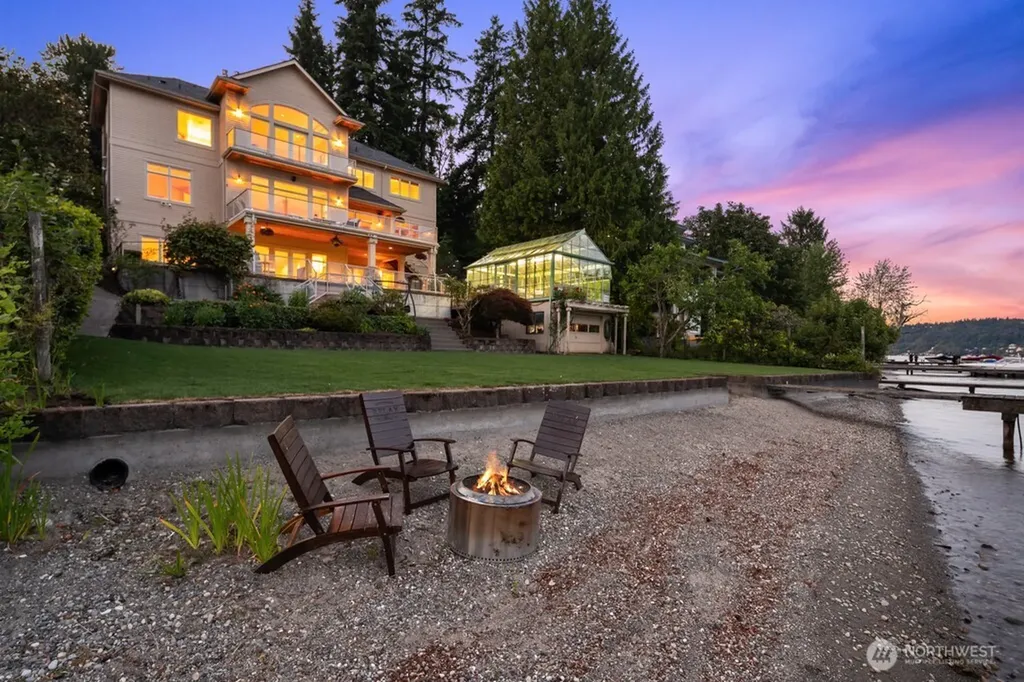 454 W Lake Sammamish Parkway NE Bellevue WA 98008