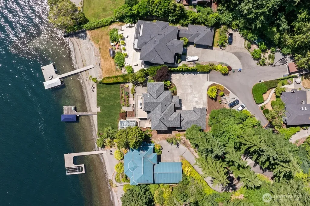 454 W Lake Sammamish Parkway NE Bellevue WA 98008