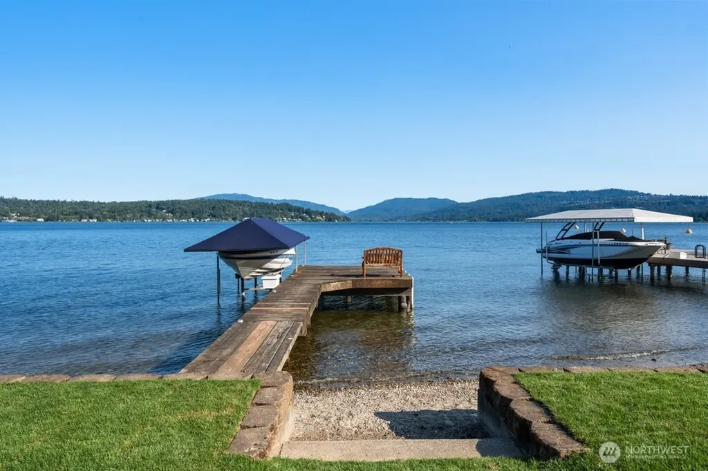 454 W Lake Sammamish Parkway NE Bellevue WA 98008