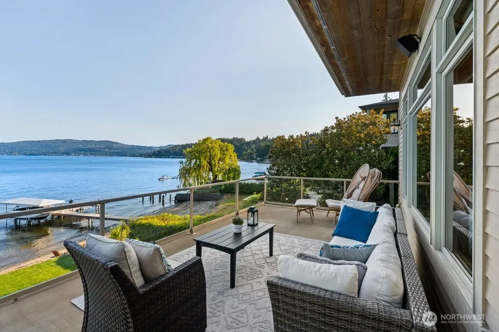 454 W Lake Sammamish Parkway NE Bellevue WA 98008