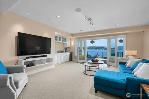 454 W Lake Sammamish Parkway NE Bellevue WA 98008