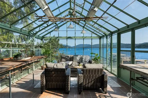 454 W Lake Sammamish Parkway NE Bellevue WA 98008