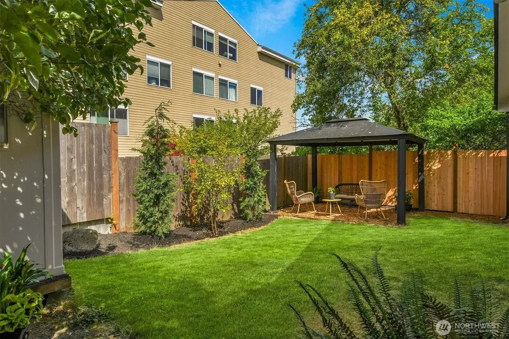 2353 Federal Avenue E Seattle WA 98102