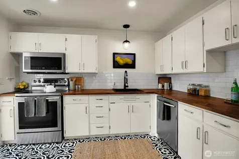 2353 Federal Avenue E Seattle WA 98102