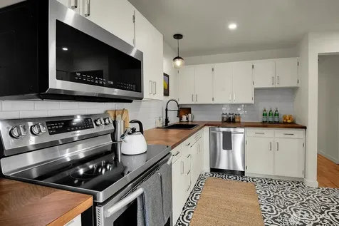 2353 Federal Avenue E Seattle WA 98102