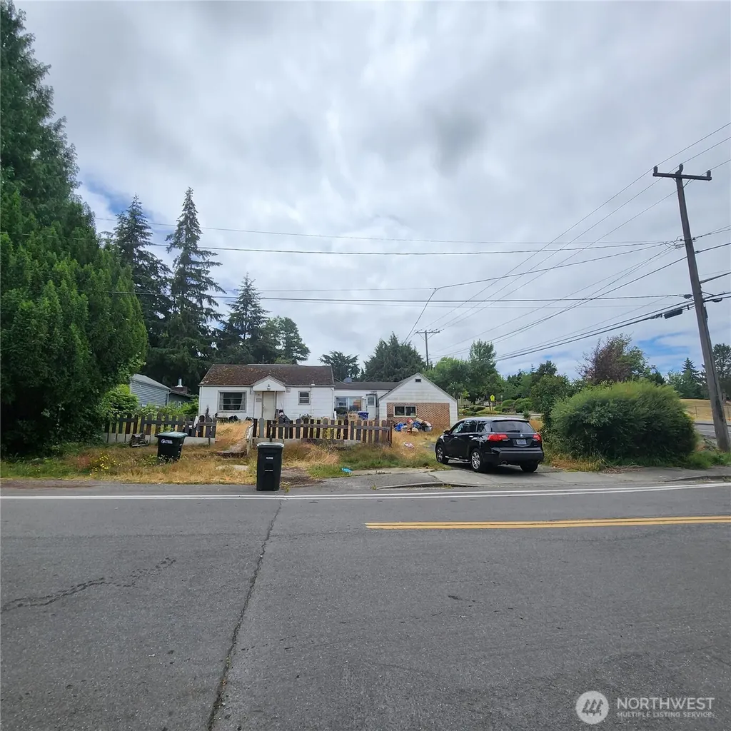 257 SW 131st Street Burien WA 98146