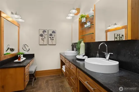 17115 159th Avenue NE Woodinville WA 98072