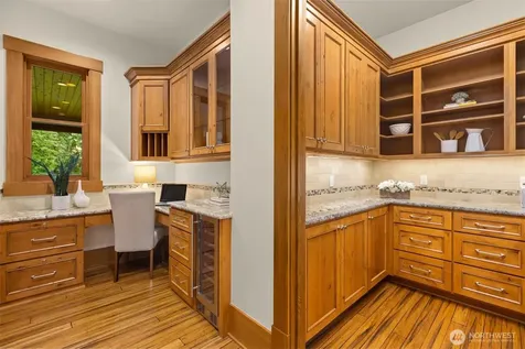 17115 159th Avenue NE Woodinville WA 98072