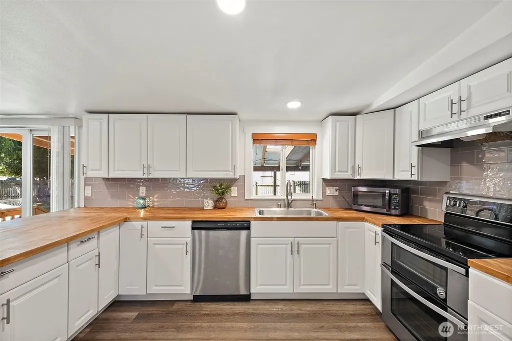 9522 203rd Avenue E Bonney Lake WA 98391
